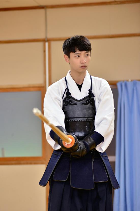 《非凡》魏晨险遭意外 同黎明上演大冒险|魏晨|黎明|非凡搭档_新浪娱乐_新浪网