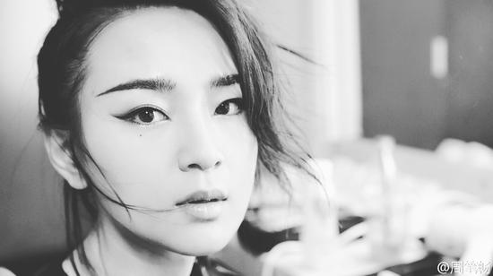 古风妆容的周笔畅