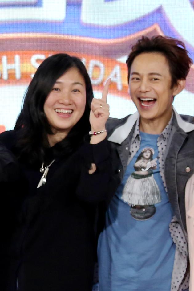 揭秘《星期天》:真人秀手段制作棚内综艺|透鲜