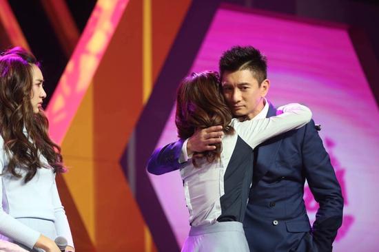 吴奇隆、吴奇隆含泪拥抱