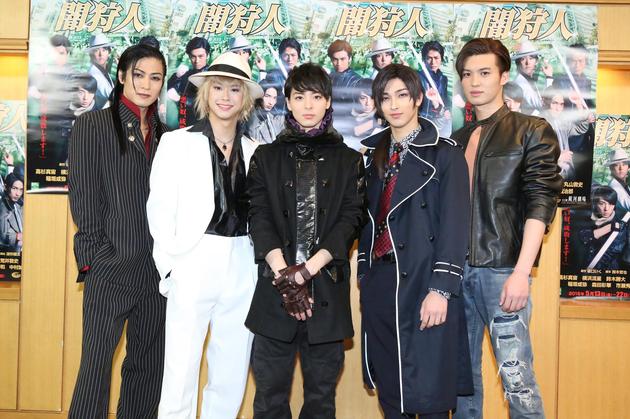 《暗狩人》主创