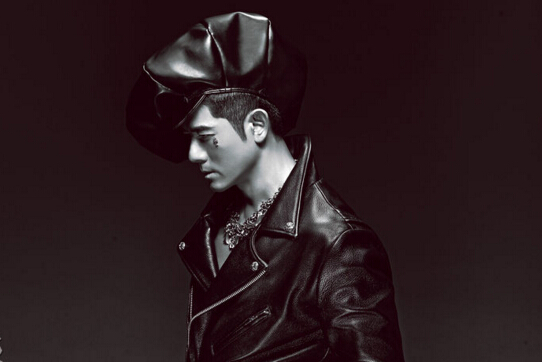 郭富城演唱会海报曝光 化身魔法黑舞士