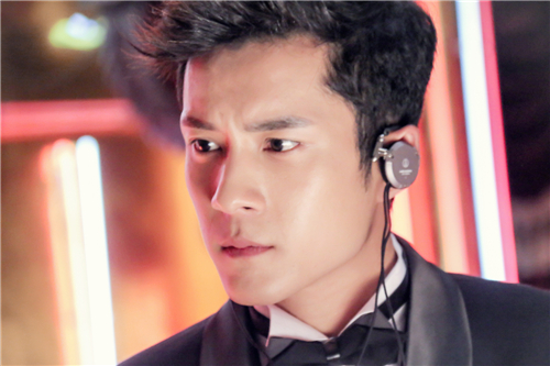 《初相见》首探班 韩东君遭孙怡钢琴咚|韩东君