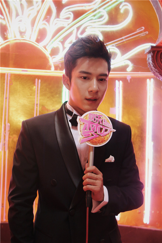 《初相见》首探班 韩东君遭孙怡钢琴咚|韩东君