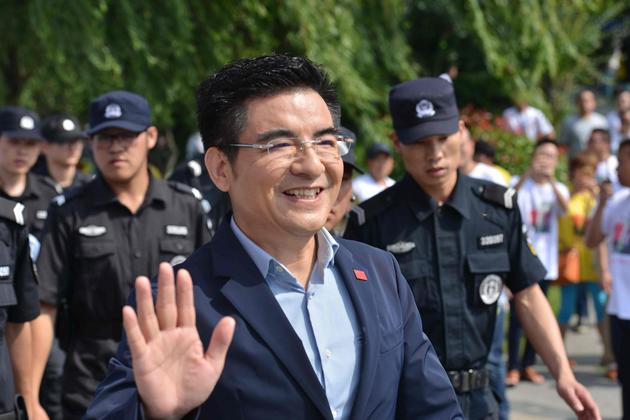 陈光标将出音乐专辑 称未来将与鸟叔合作|音乐|陈光标|专辑_新浪娱乐_新浪网