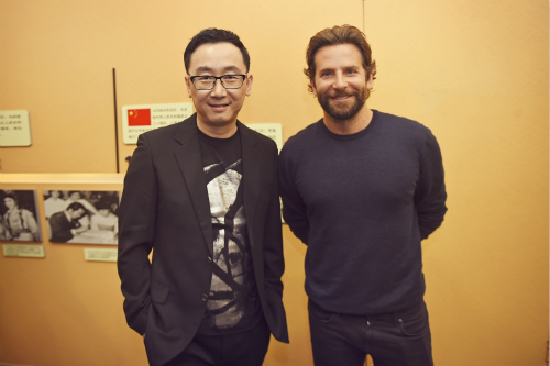 陆川英文对话布莱德利·库珀谈中美战争片|陆