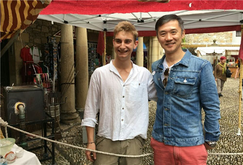 黄志忠变明星旅行家 开启西班牙文化之旅|黄志忠|旅行_新浪娱乐_新浪网