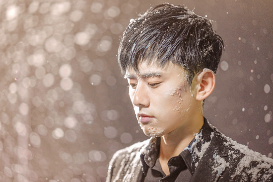 张杰《我想》MV将发 变身冰冻人演技获赞|张杰