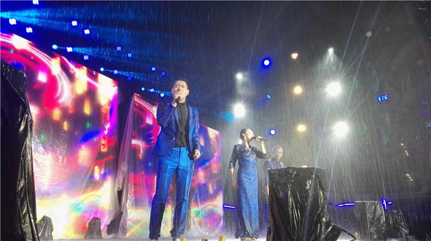 阿吉太重庆开唱