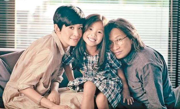 明星虎妈!关咏荷请七位硕士生帮女儿补习|关咏荷|欧倩怡|吴君如_新浪娱乐_新浪网