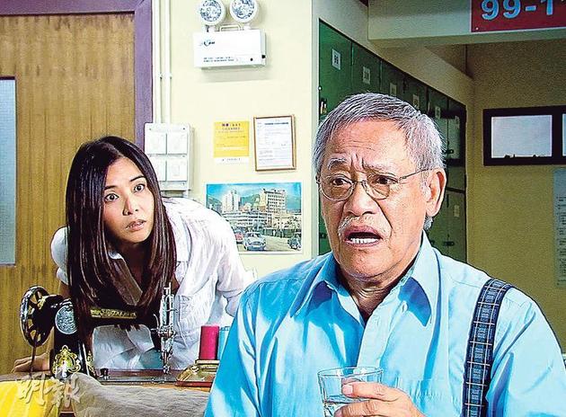 蒙嘉慧(左)认为暂停播映《有仓出租》是明智决定。