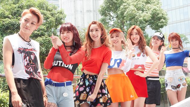 蜜蜂少女队成员现身周杰伦演唱会变迷妹|蜜蜂