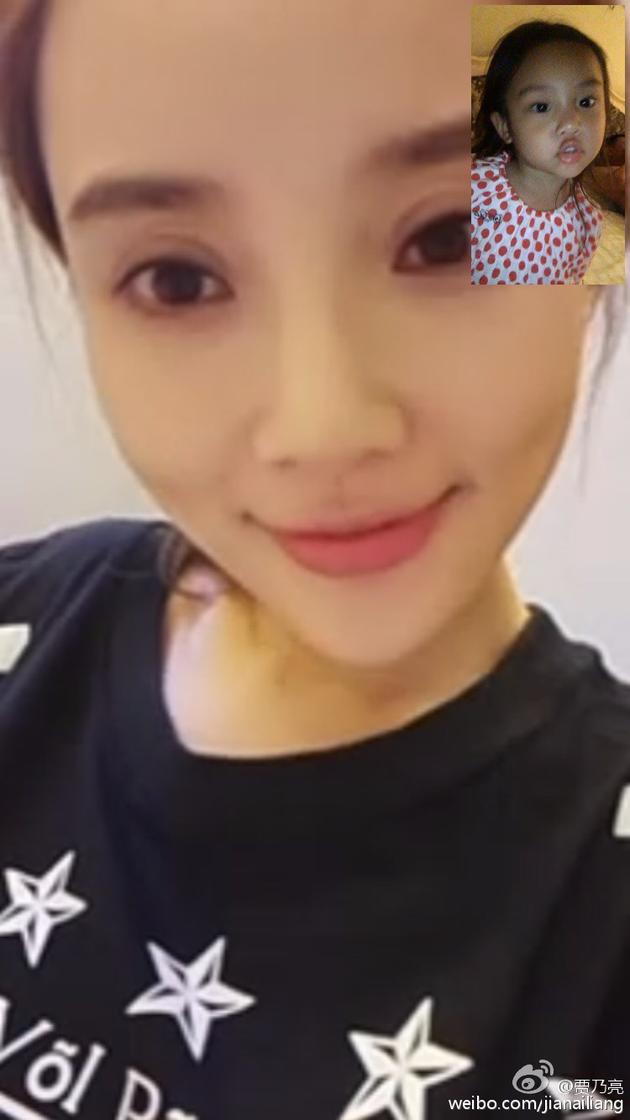 贾乃亮调侃甜馨太黑