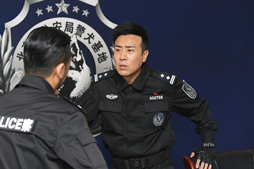 双面演员!于和伟双剧同播消化正邪两角|于和伟