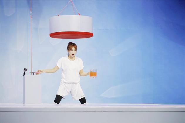 张蓝心长腿靠自虐 尉迟深情告白蔡妍|张蓝心