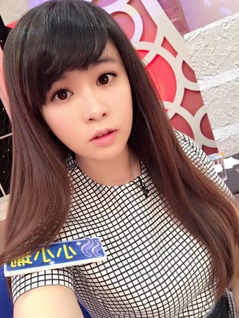 小小瑜