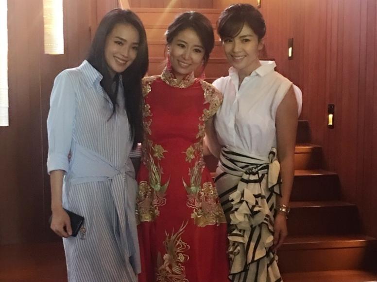 林心如中式礼服婀娜 幸福落泪显甜蜜