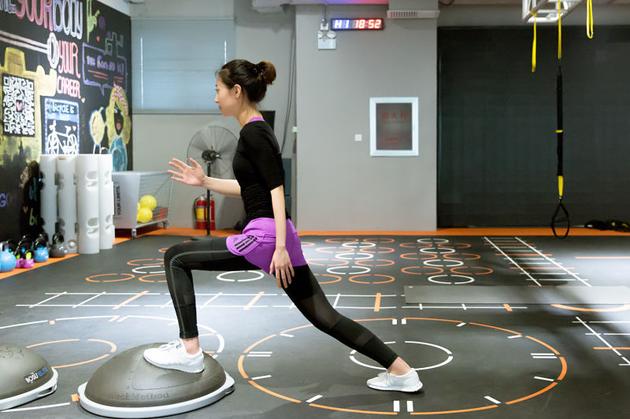 王艺诺变健身教练 直播分享瘦身秘诀|王艺诺_新浪娱乐_新浪网