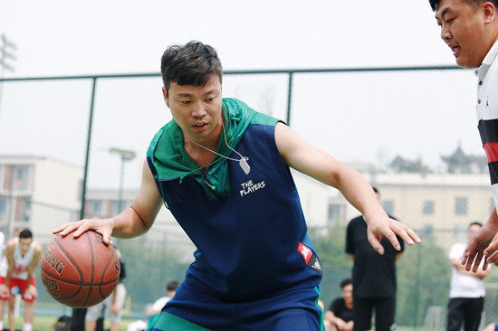 王迅单挑篮球达人