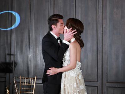 霍建华林心如深情拥吻