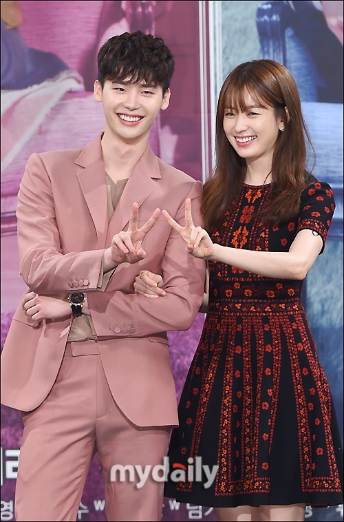 《W》夺冠创新高 《任意依恋》收视低迷