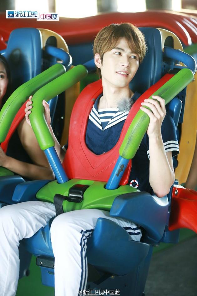 陈学冬做山车前面不改色