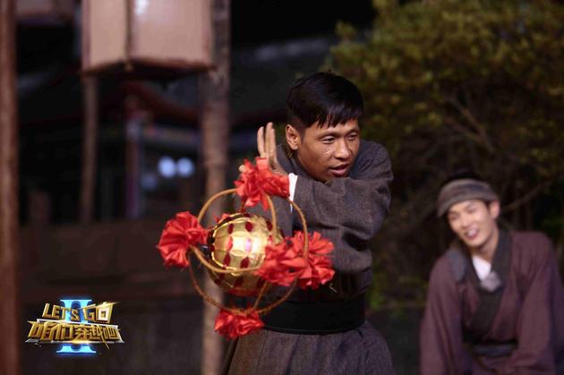 宋小宝西域舞狮