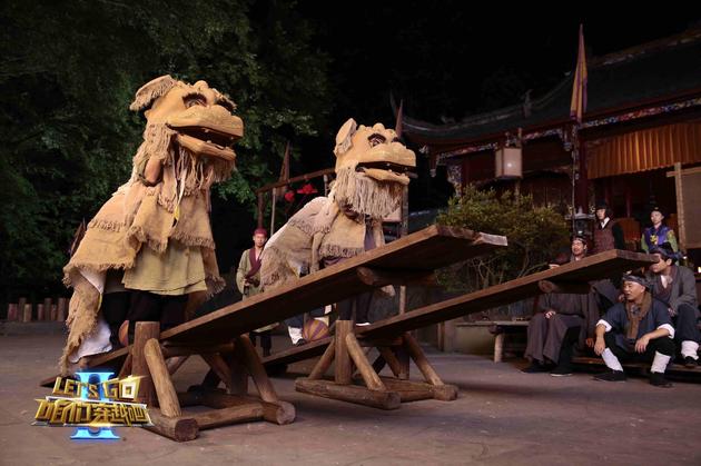 众星表演西域舞狮