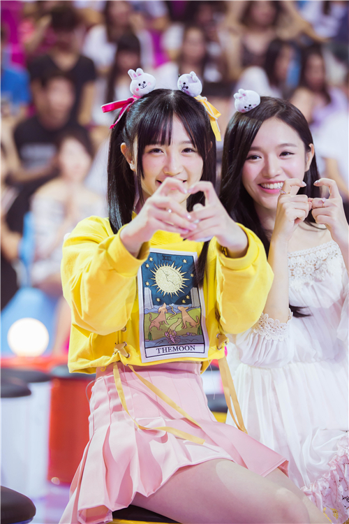 费沁源徒手劈西瓜