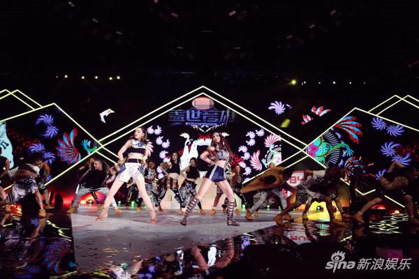 艾菲、李斯丹妮练习千次首获金曲