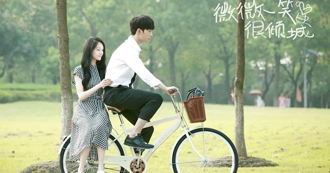 视频：配一脸！《微微》人物宣传片 倾城夫妇展跨次元爱情