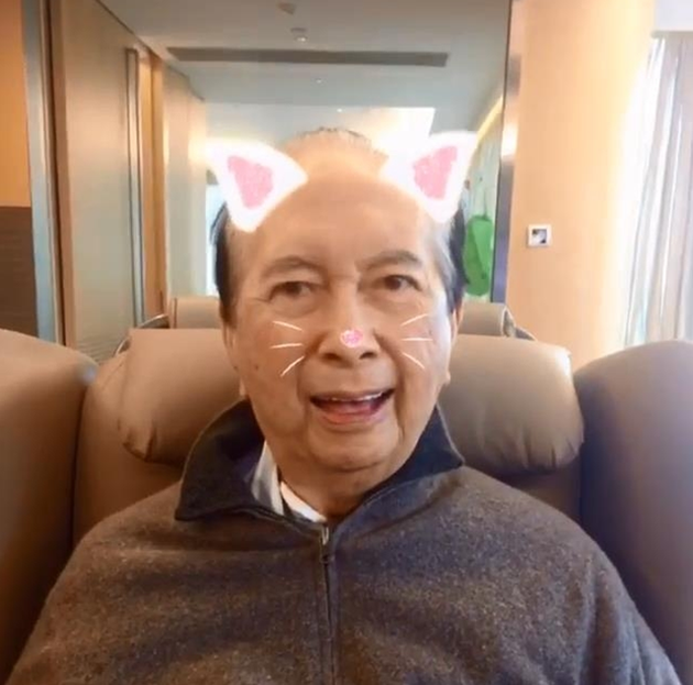 
赌王变身喵星人