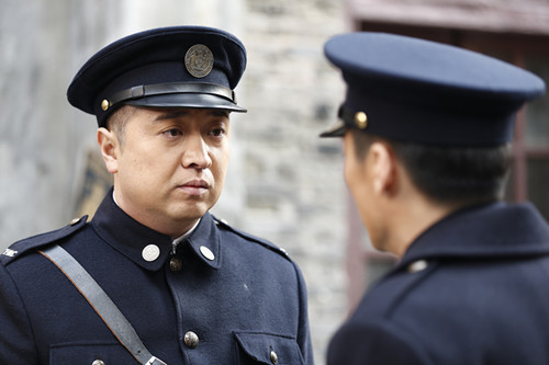 仁龙在《代号》中饰演英租界警务处探长