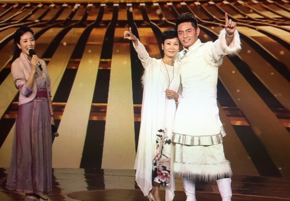 牟凤彬唱响《回声嘹亮》