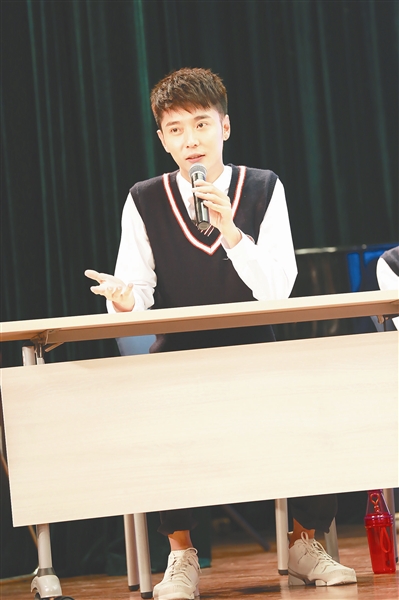 张丹峰:片酬直接打老婆卡上 透露保鲜秘诀|张丹