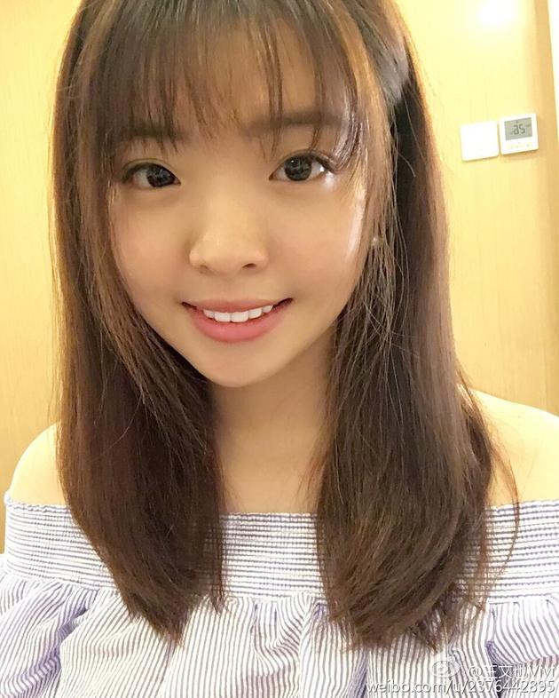 磊女儿被骂不是中国人 晒护照证清白|王中磊|王文也|微博