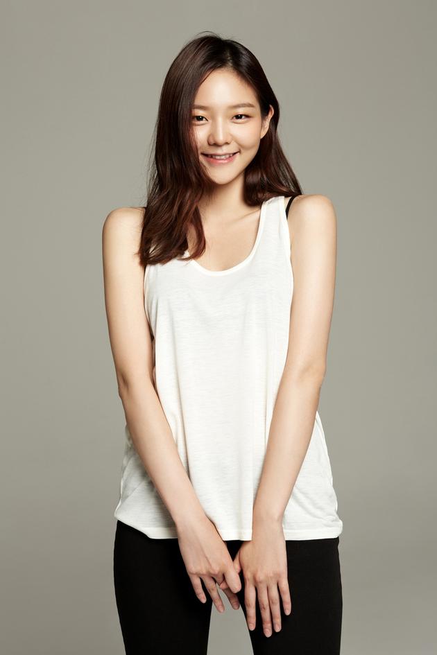 韩片《代立军》演员阵容确定 李政宰领衔|李政宰|吕珍九|李絮_新浪娱乐_新浪网