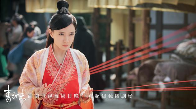 焦俊艳饰金瓶儿