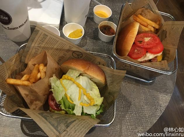 孕妇胃口好！林心如素颜吃汉堡大呼满足