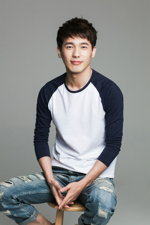 白宇《微微》诠释愤世嫉俗 角色引热议|白宇|郑