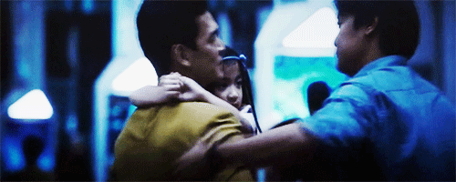 《星际迷航3》中苏鲁与爱人、女儿相拥以归