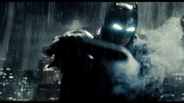 《蝙超》被很多人批评太过黑暗、压抑