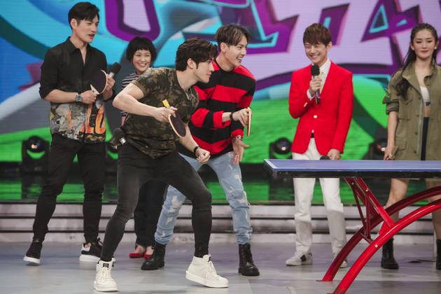 李治廷、陈伟霆双打组合