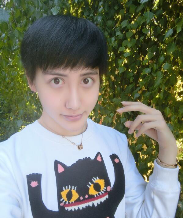 博物馆肖像撞脸蛇精男刘梓晨 大眼似铜铃