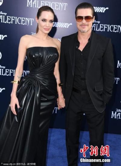 资料图：安吉丽娜朱莉（Angelina Jolie）和布拉德·皮特（Brad Pitt ）。图片来源：CFP视觉中国 
