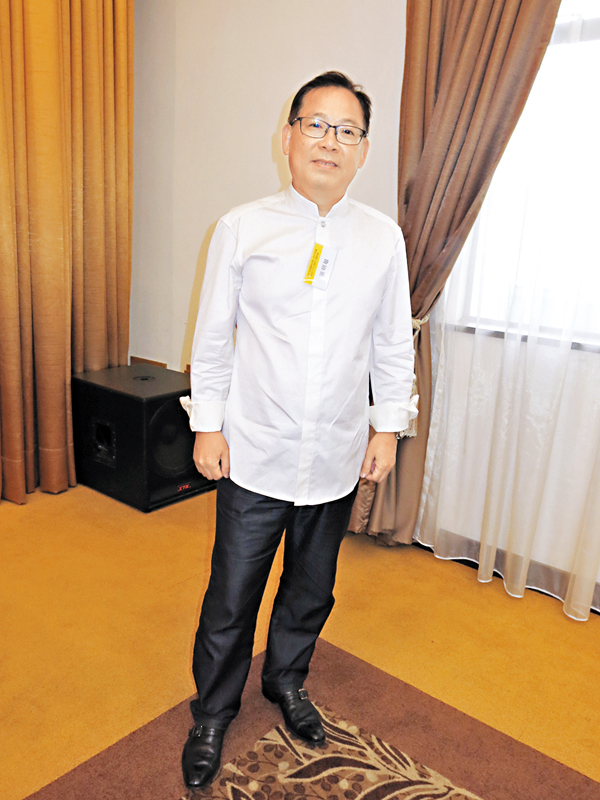 张明敏呼吁参加国庆表演 唤港人爱国情怀|张明