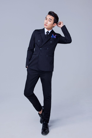 刘学义帅气写真