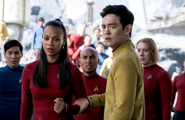 这一部在外星人矿坑中互相照应