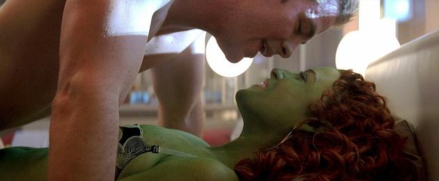 佩吉不会敢在“泛性恋”小舰长的性向上做什么大文章，这部不勾女已难得了