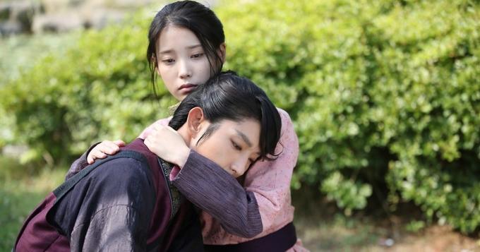 偶吧别哭！李准基《步步》流泪动人心弦